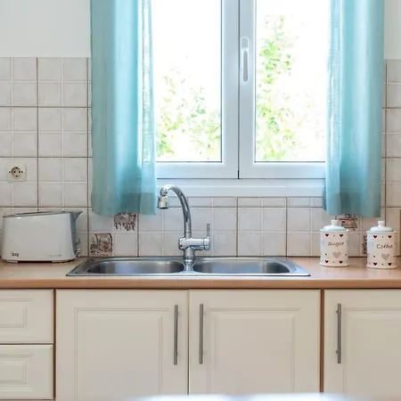 West Point House * Agia Thekli