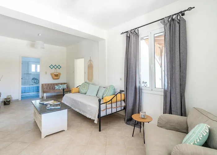 West Point House بيت للعطل Agia Thekli